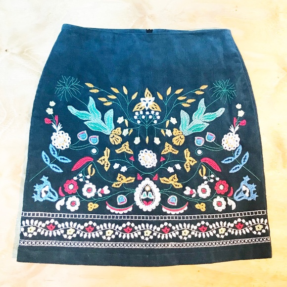 Simplee’s Pencil Skirt Corduroy BerryGo Bodycon Luxury Floral Embroidered Small - Picture 5 of 16